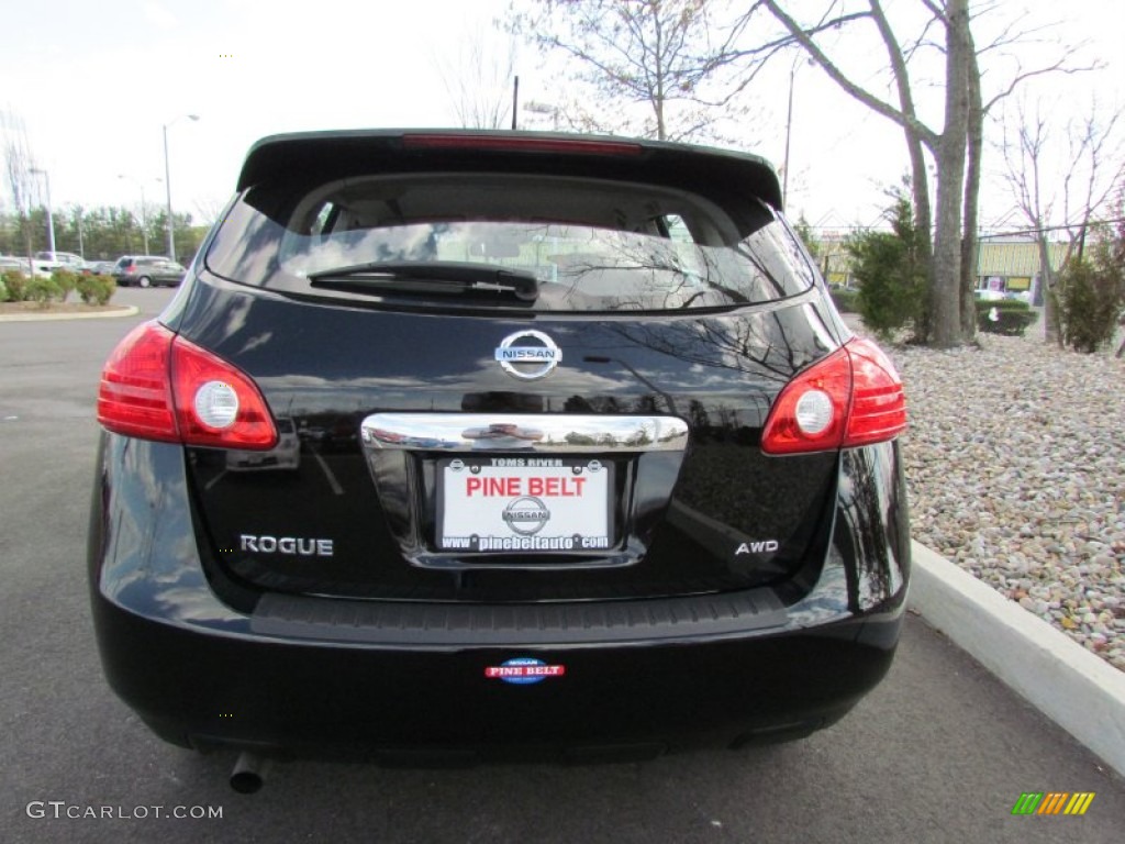 2011 Rogue S AWD - Wicked Black / Gray photo #6