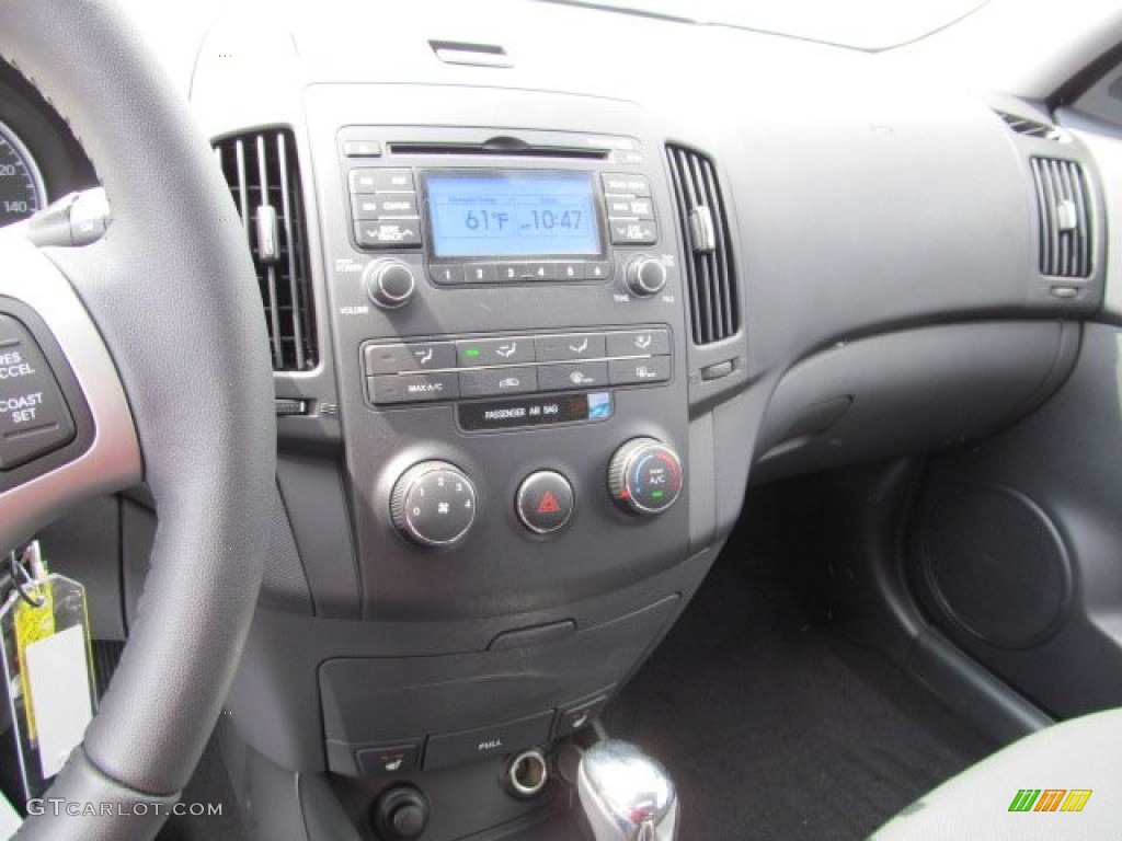 2012 Elantra SE Touring - Chilipepper Red / Black photo #9