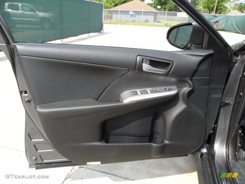 2012 Camry SE V6 - Magnetic Gray Metallic / Black photo #22