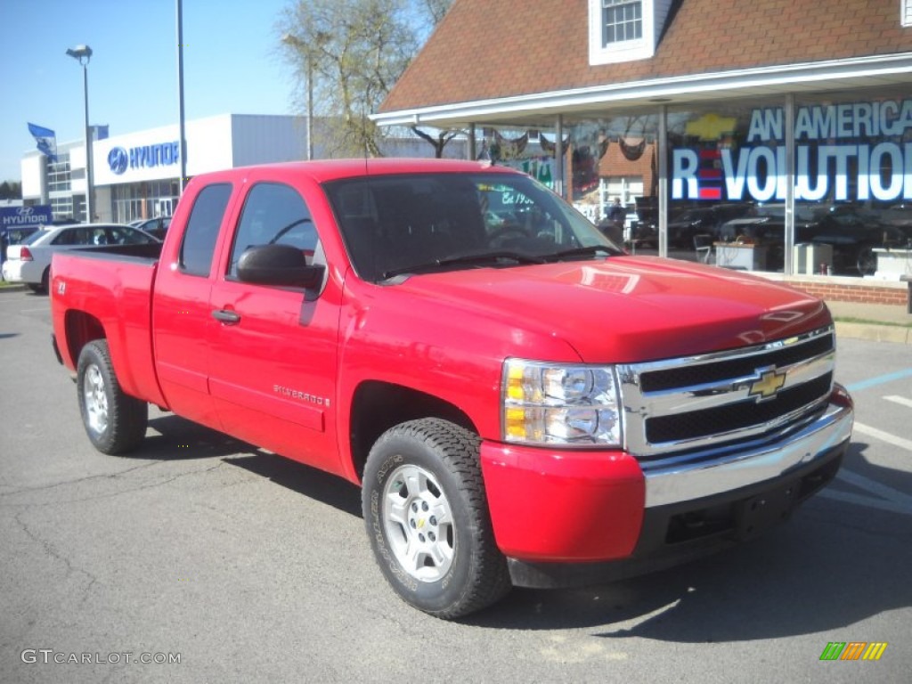 2008 Silverado 1500 LT Extended Cab 4x4 - Victory Red / Ebony photo #1