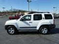 Avalanche White - Xterra SE 4x4 Photo No. 6