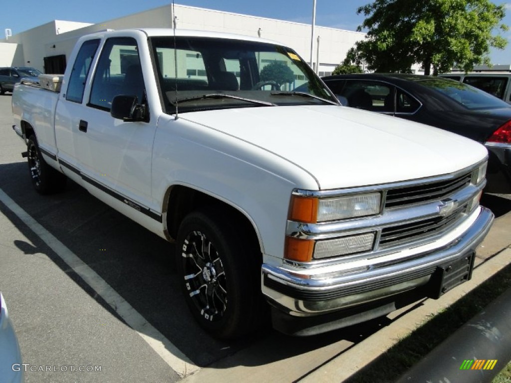 1997 C/K C1500 Cheyenne Extended Cab - Olympic White / Neutral Shale photo #2