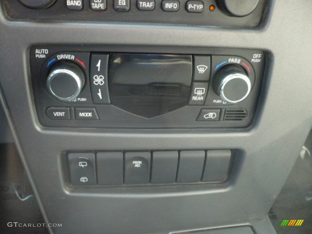 2004 Buick Rendezvous CXL AWD Controls Photos