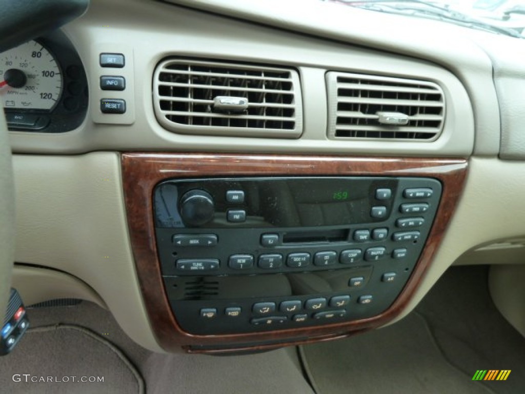 2005 Mercury Sable LS Sedan Controls Photo #63592342