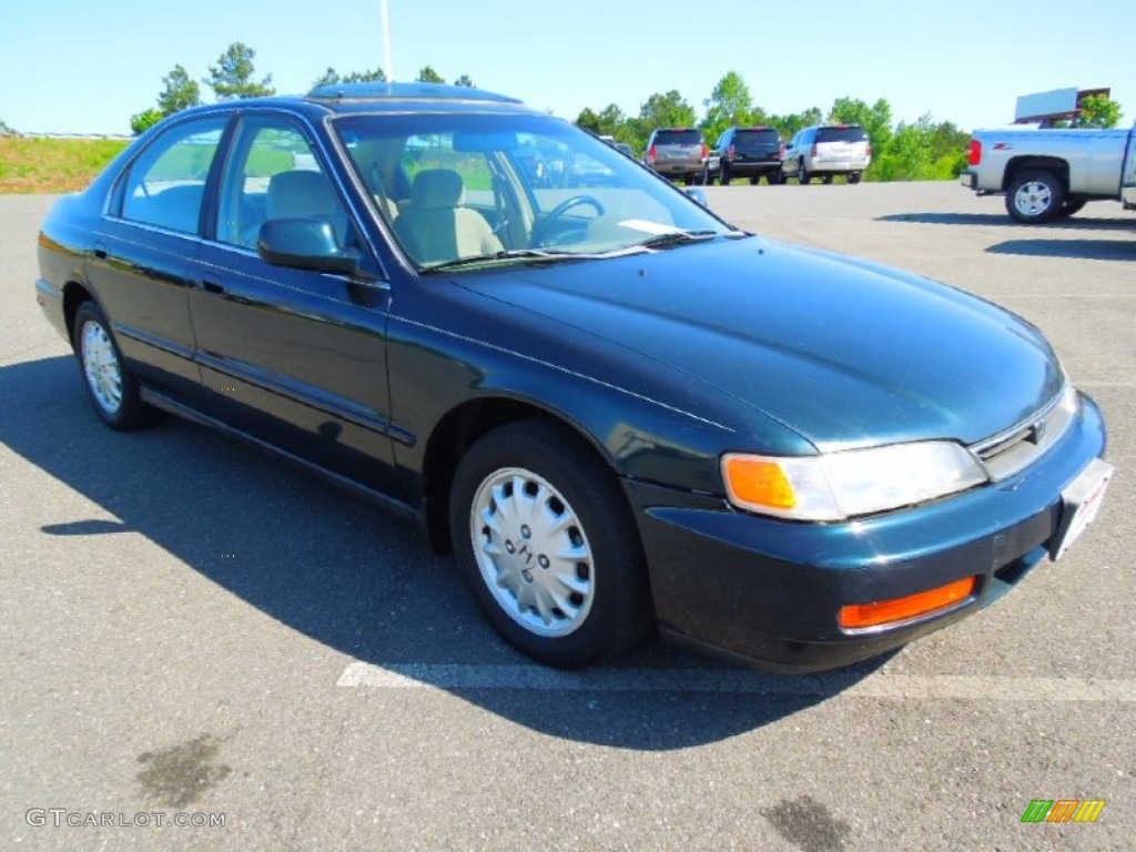 1997 Accord EX Sedan - Eucalyptus Green Pearl / Ivory photo #2