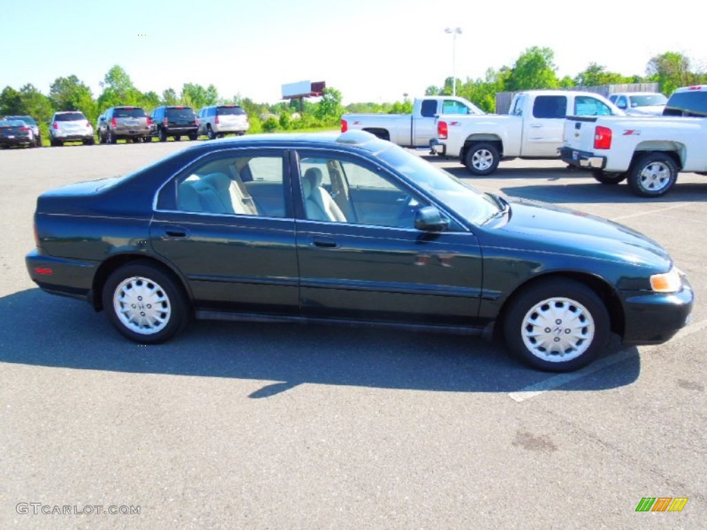 1997 Accord EX Sedan - Eucalyptus Green Pearl / Ivory photo #3