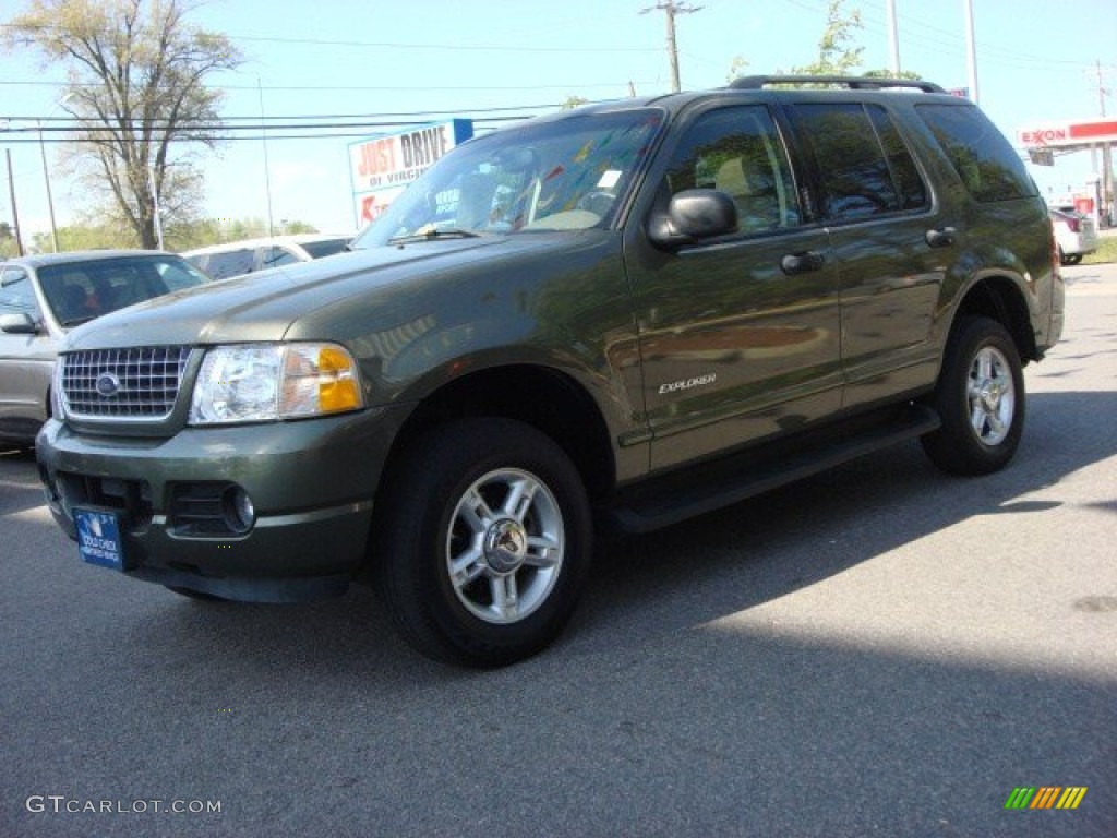 2004 Explorer XLT 4x4 - Estate Green Metallic / Medium Parchment photo #2