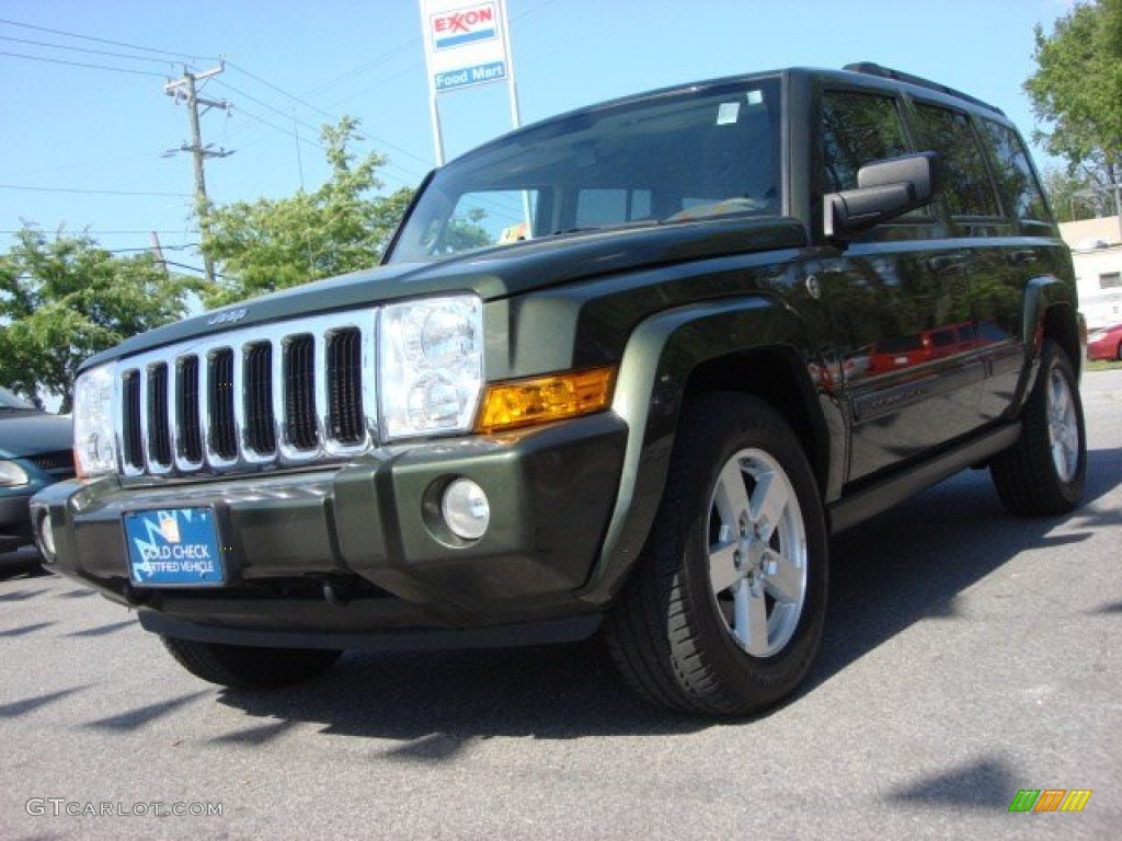 2007 Commander Sport 4x4 - Jeep Green Metallic / Khaki photo #1