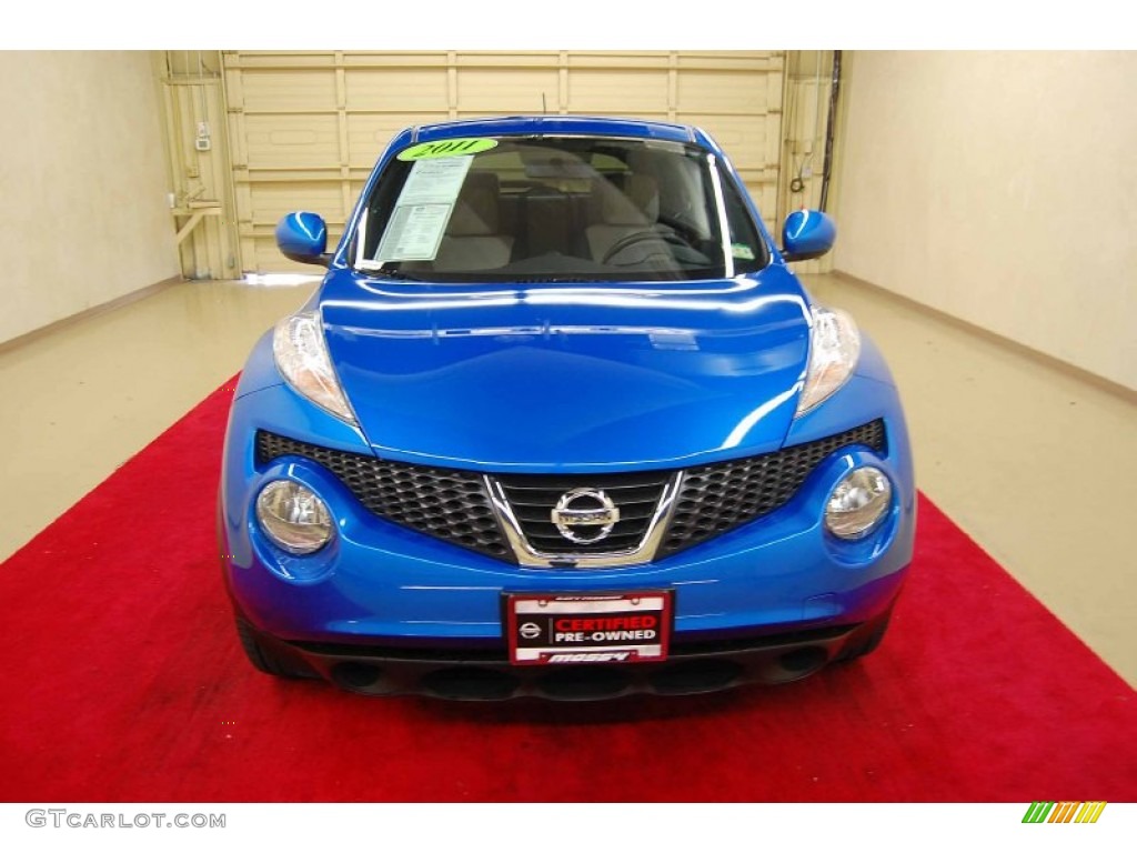 2011 Juke SV - Electric Blue / Gray/Silver Trim photo #2