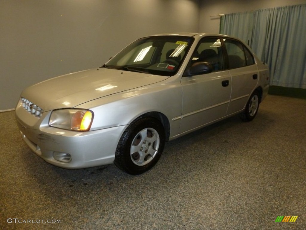 2001 Accent GL Sedan - Silver Mist / Gray photo #1