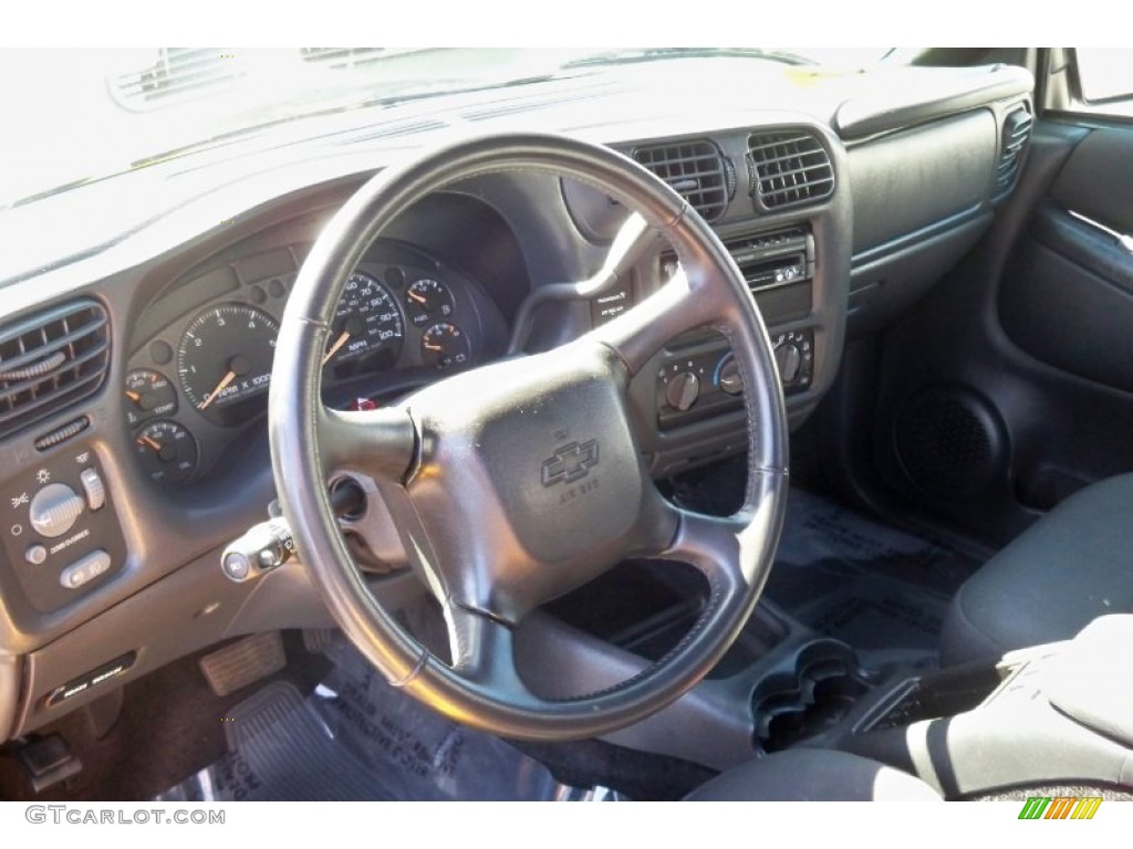 2003 S10 Xtreme Regular Cab - Yellow / Graphite photo #10