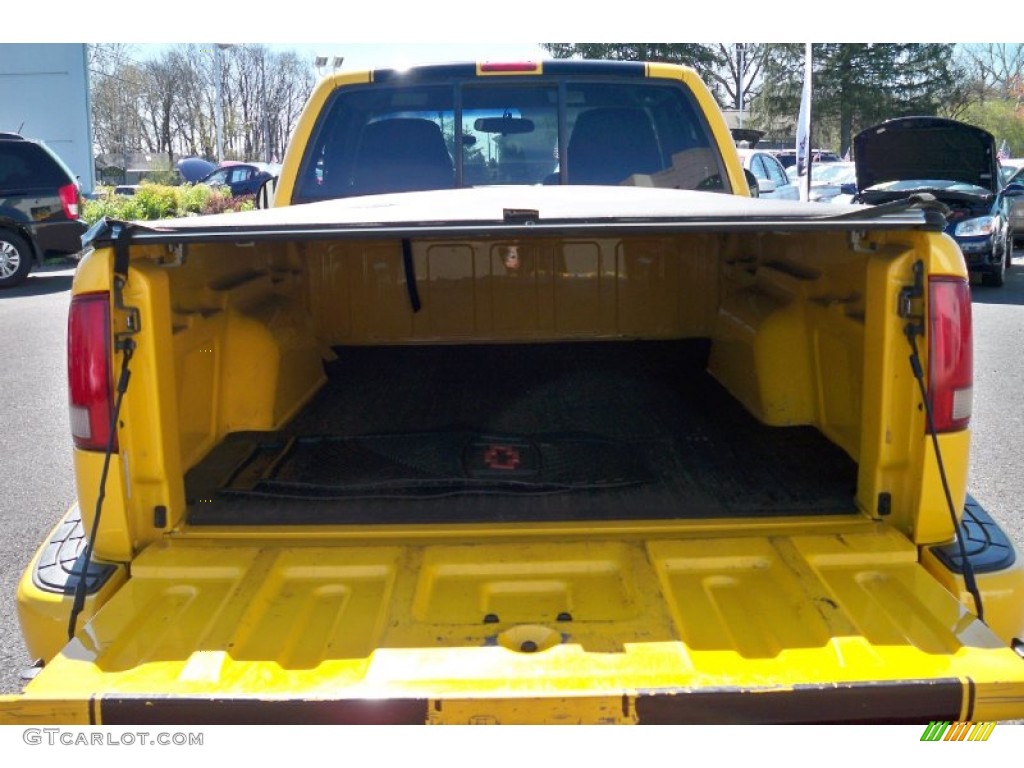 2003 S10 Xtreme Regular Cab - Yellow / Graphite photo #18