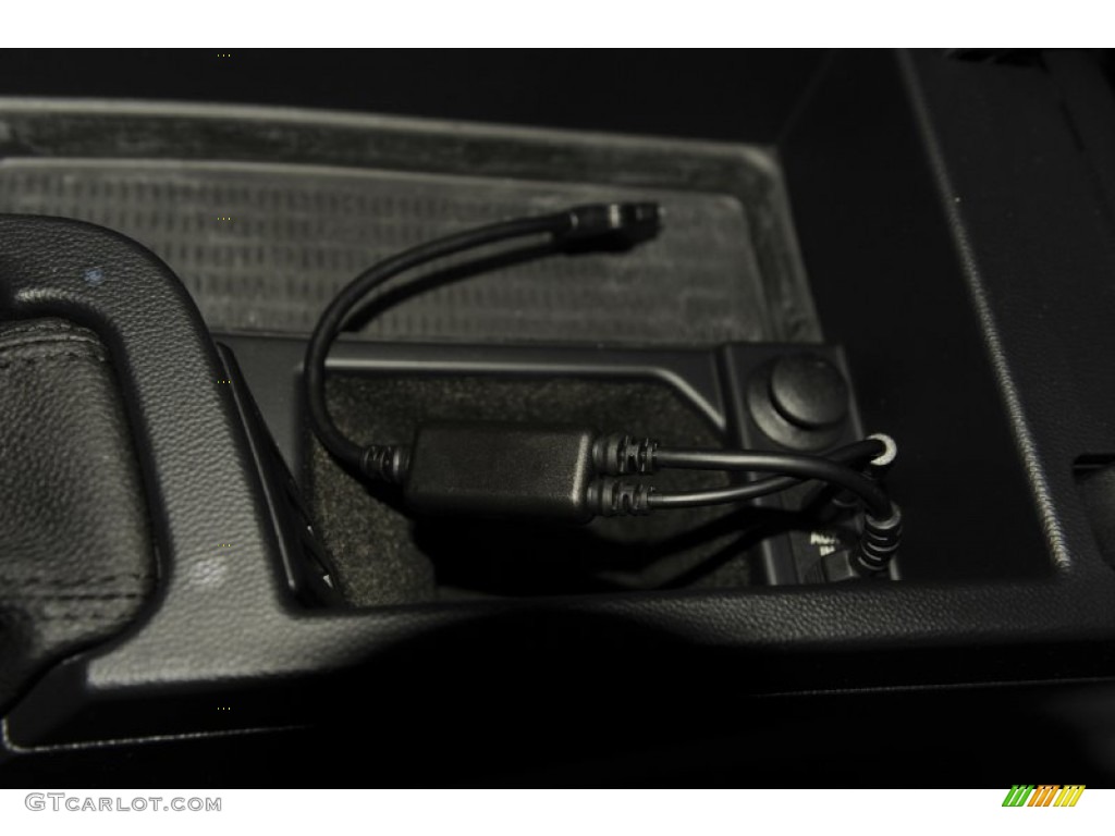 2009 3 Series 335i Sedan - Black Sapphire Metallic / Black photo #17