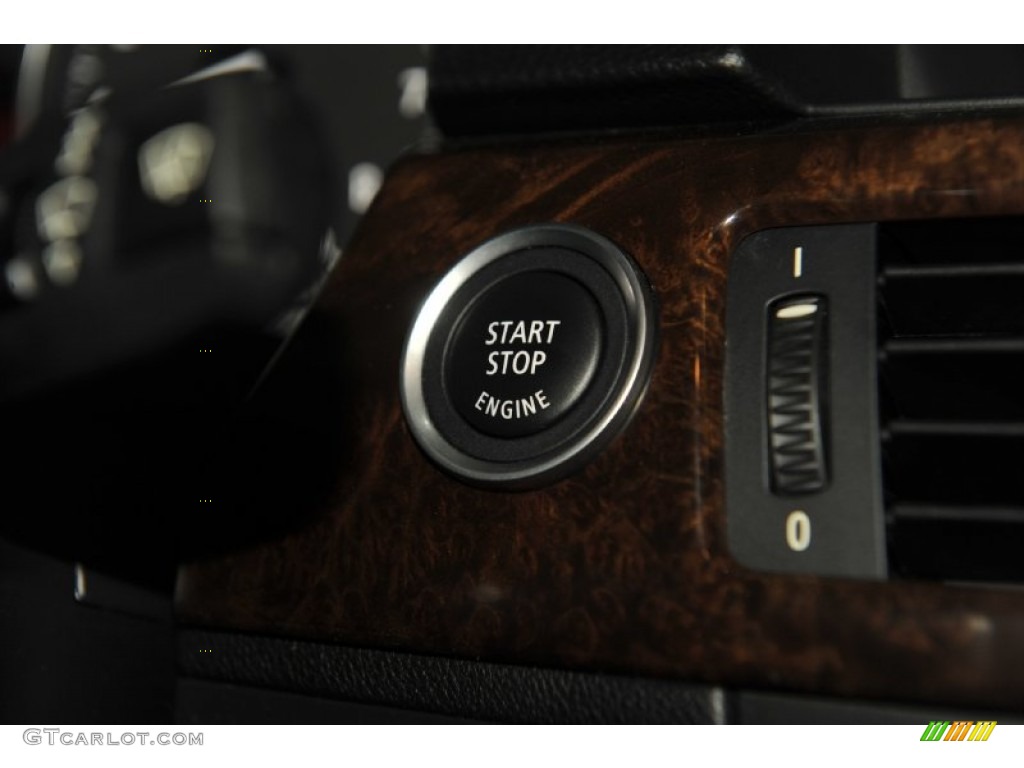 2009 3 Series 335i Sedan - Black Sapphire Metallic / Black photo #30