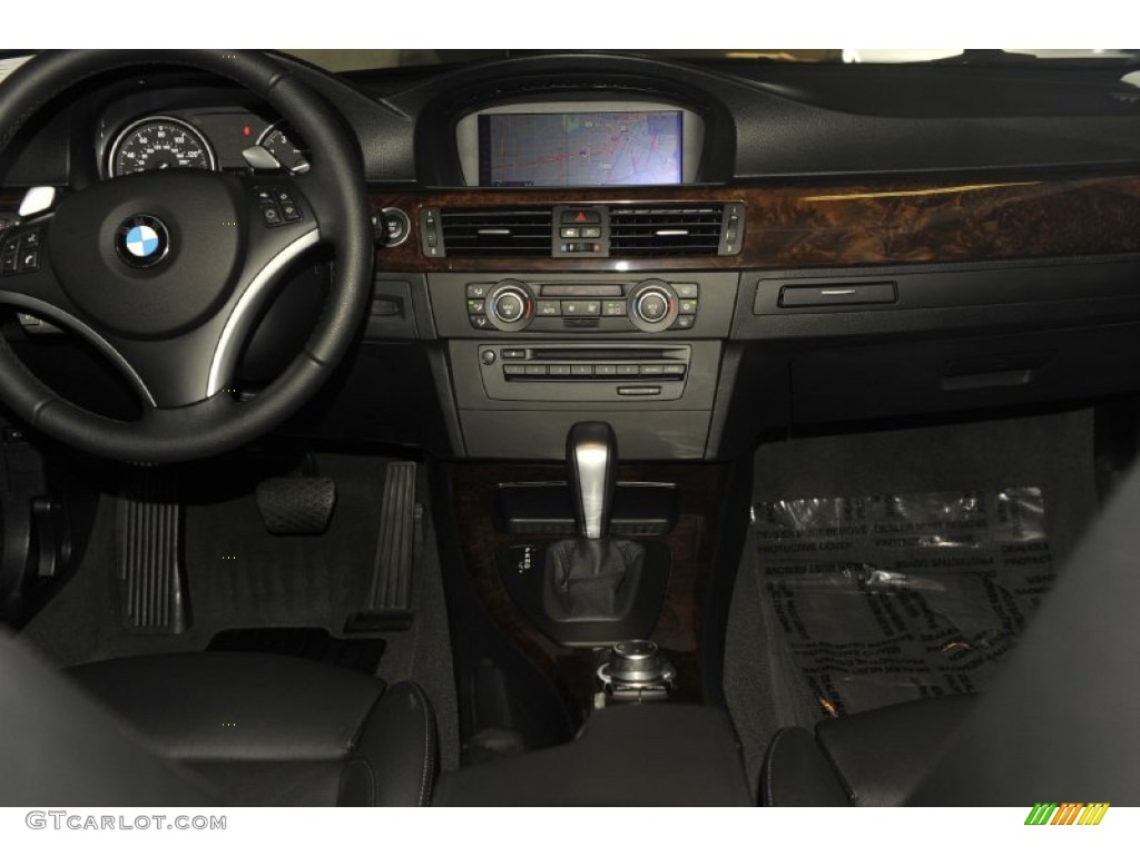 2009 3 Series 335i Sedan - Black Sapphire Metallic / Black photo #38