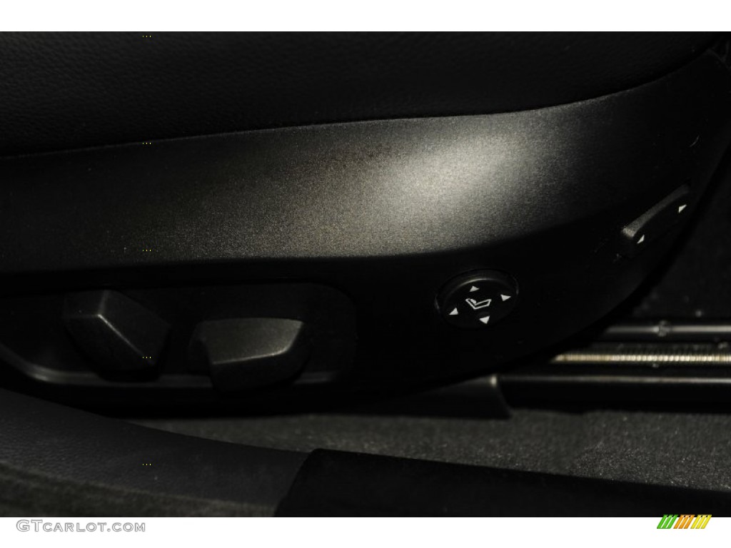 2009 3 Series 335i Sedan - Black Sapphire Metallic / Black photo #47