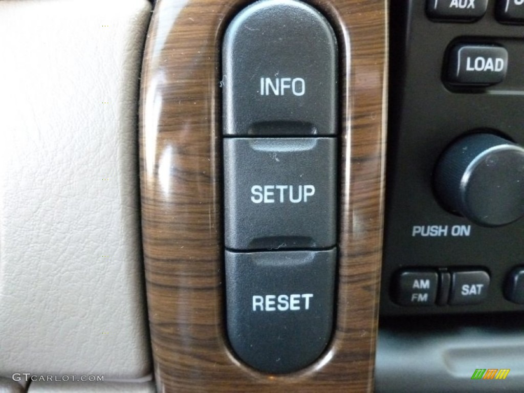 2004 Ford Explorer Eddie Bauer 4x4 Controls Photo #63606941