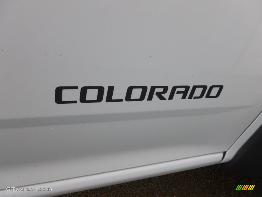 2005 Colorado Regular Cab Chassis - Summit White / Medium Dark Pewter photo #10