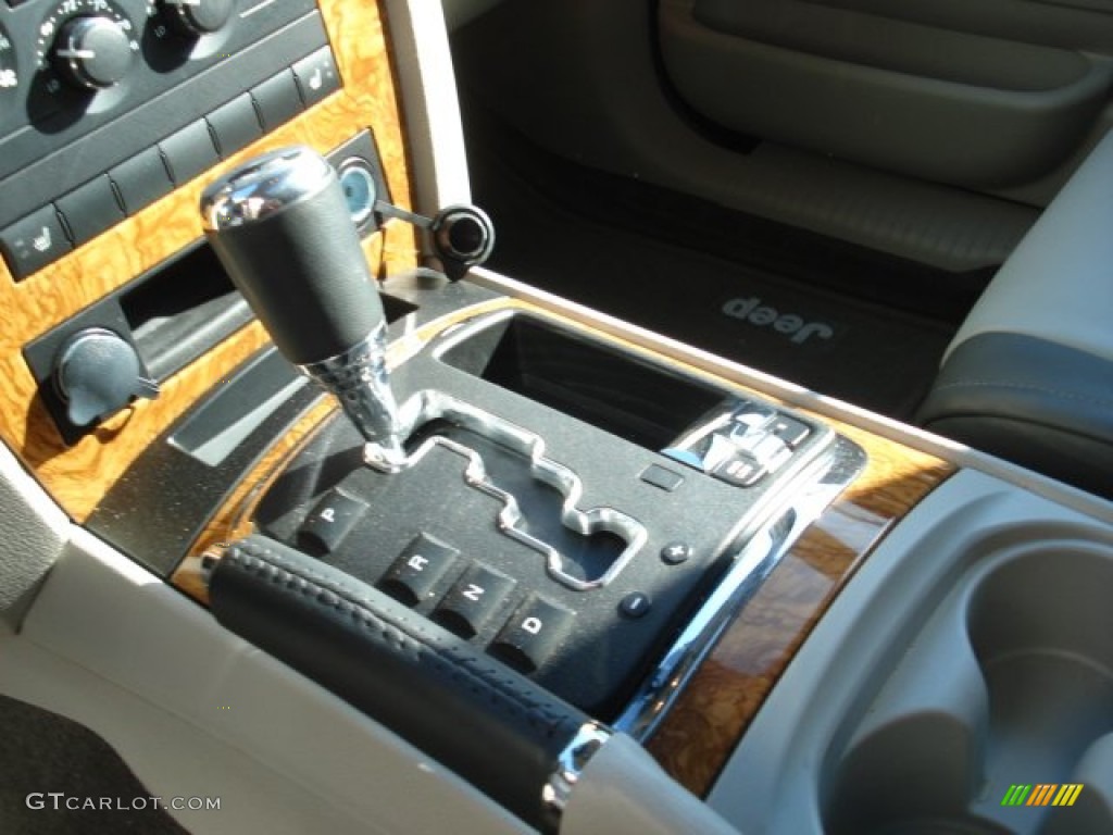 2008 Grand Cherokee Limited 4x4 - Stone White / Dark Khaki/Light Graystone photo #23