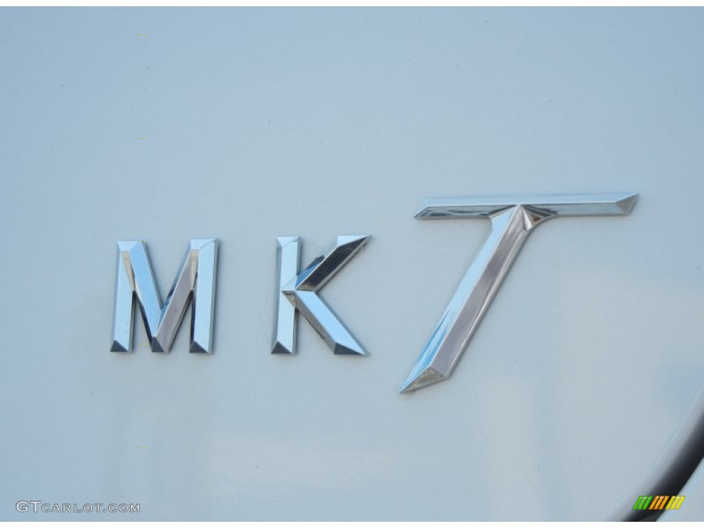 2011 Lincoln MKT FWD Marks and Logos Photos