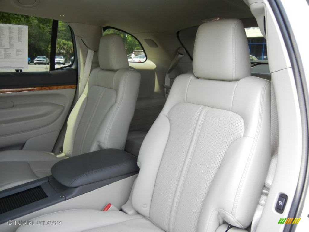 2011 Lincoln MKT FWD Rear Seat Photo #63610958