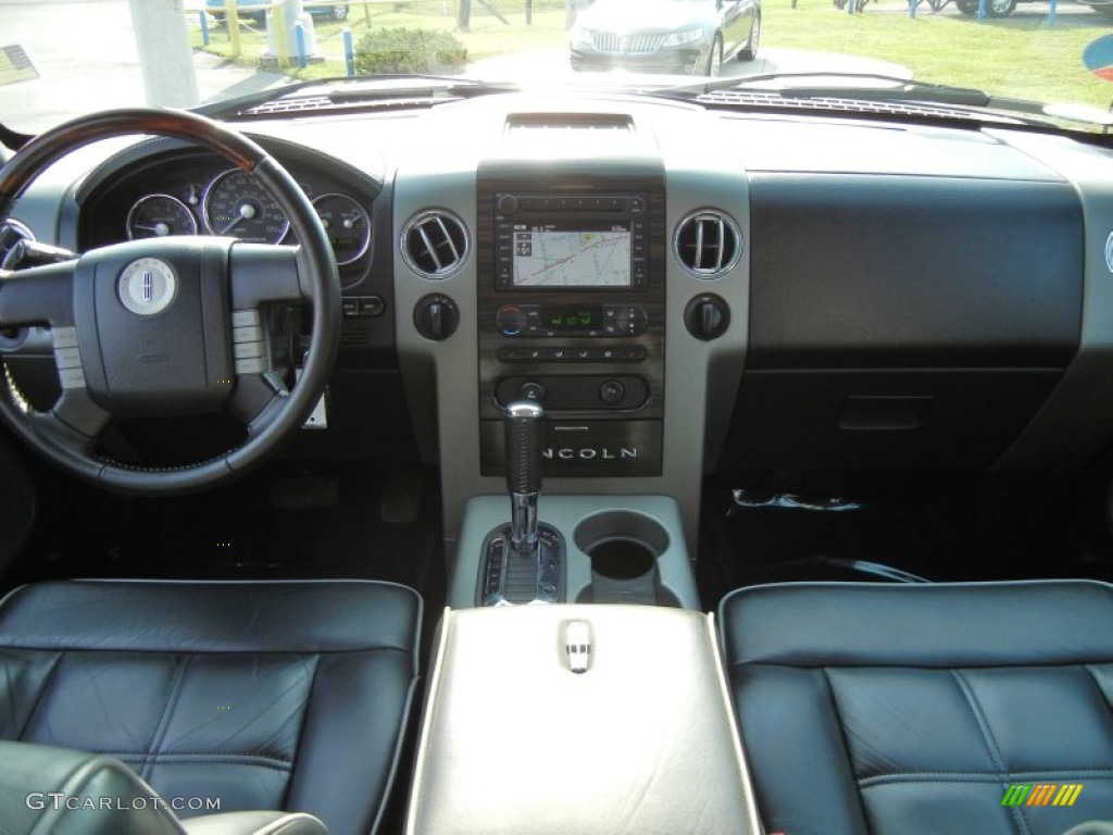 2007 Lincoln Mark LT SuperCrew 4x4 Ebony/Dove Grey Dashboard Photo #63611545