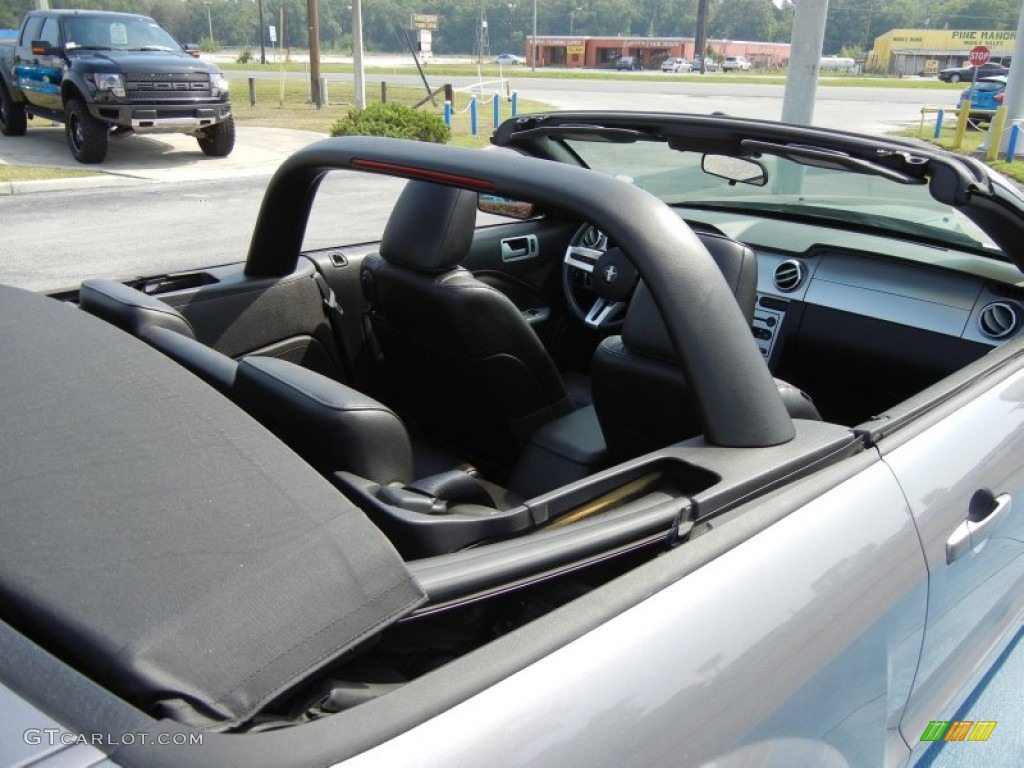 2006 Mustang GT Premium Convertible - Tungsten Grey Metallic / Dark Charcoal photo #12