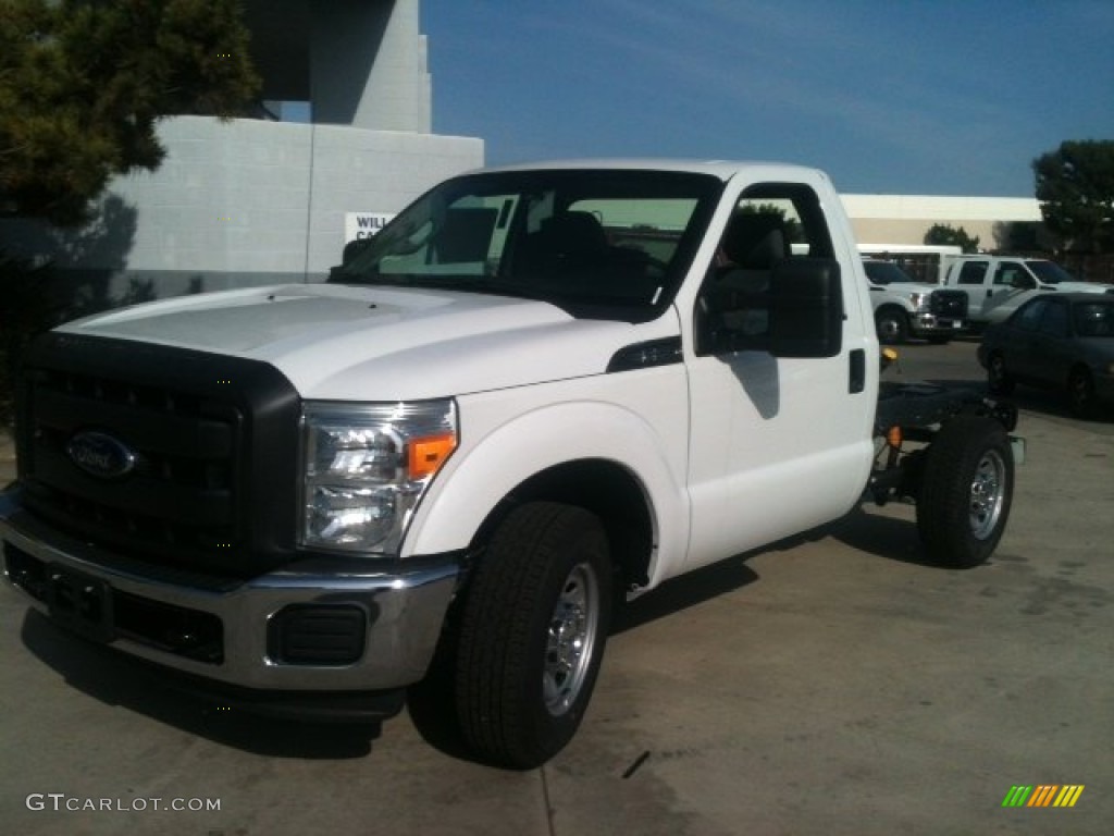 2012 F250 Super Duty XL Regular Cab Chassis - Oxford White / Steel photo #2