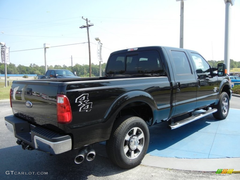 2012 F250 Super Duty Lariat Crew Cab 4x4 - Tuxedo Black Metallic / Black photo #3