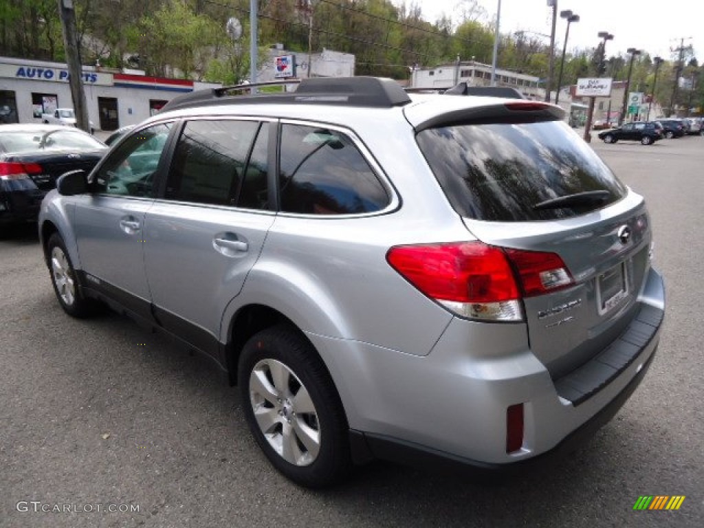 2012 Outback 3.6R Limited - Ice Silver Metallic / Off Black photo #2