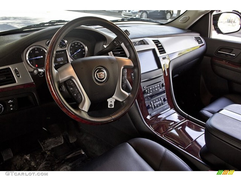 2011 Cadillac Escalade Premium AWD Ebony/Ebony Dashboard Photo #63621133