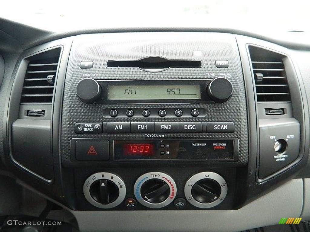 2007 Toyota Tacoma Access Cab Controls Photo #63623872