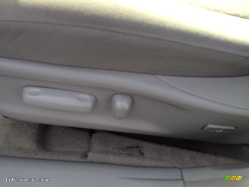 2010 Camry LE - Magnetic Gray Metallic / Ash Gray photo #15