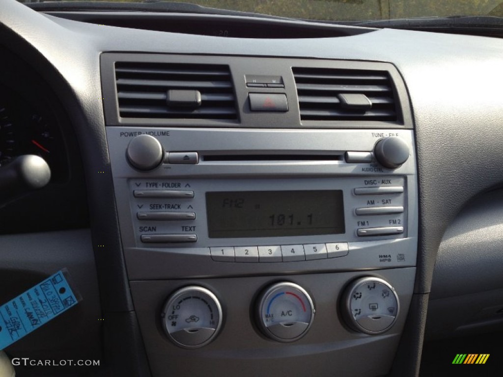 2010 Camry LE - Magnetic Gray Metallic / Ash Gray photo #18