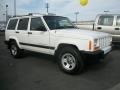Stone White - Cherokee Sport 4x4 Photo No. 15