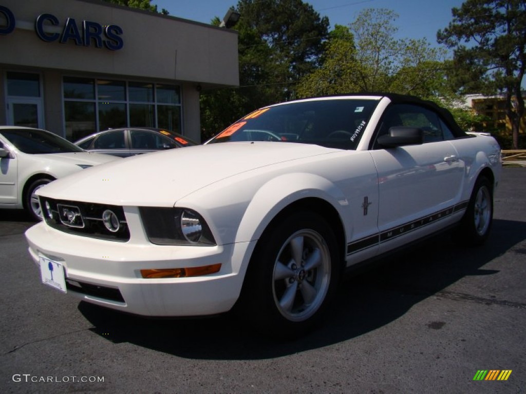 2007 Mustang V6 Premium Convertible - Performance White / Dark Charcoal photo #2