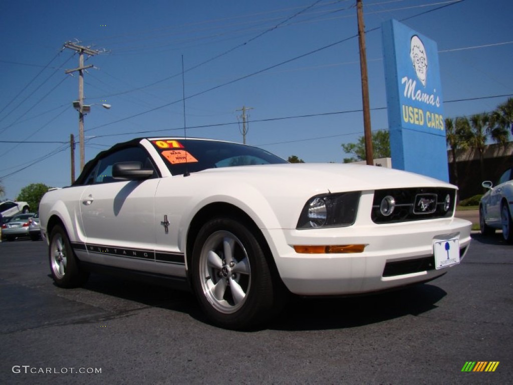 2007 Mustang V6 Premium Convertible - Performance White / Dark Charcoal photo #4