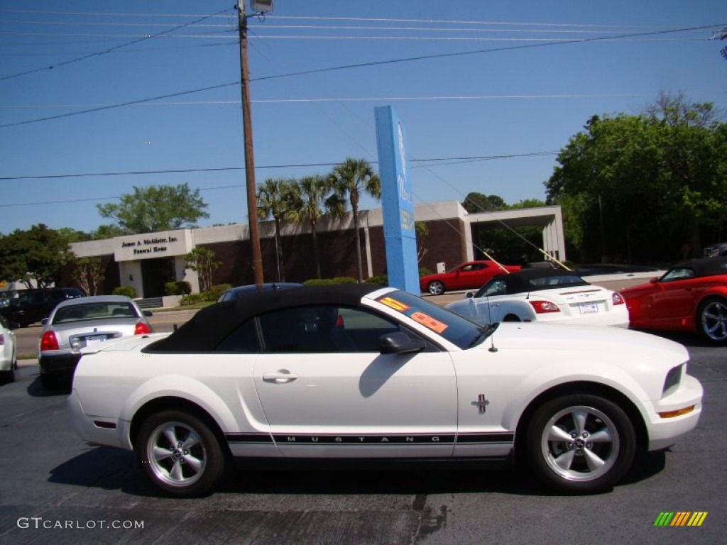 2007 Mustang V6 Premium Convertible - Performance White / Dark Charcoal photo #5