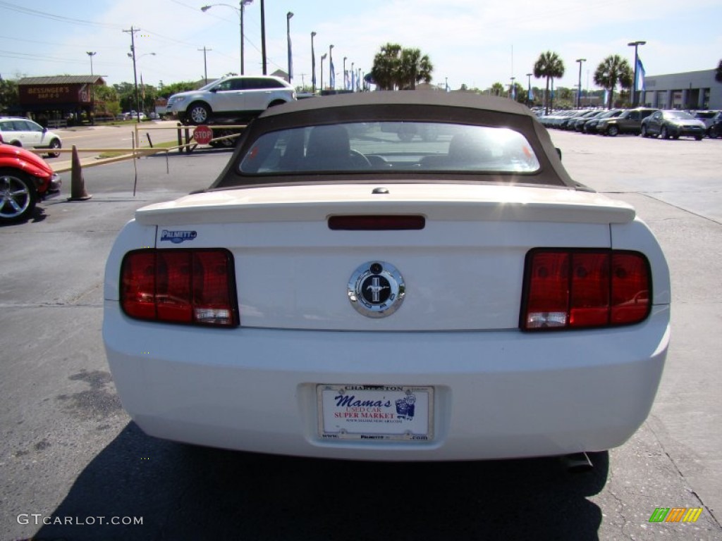 2007 Mustang V6 Premium Convertible - Performance White / Dark Charcoal photo #7