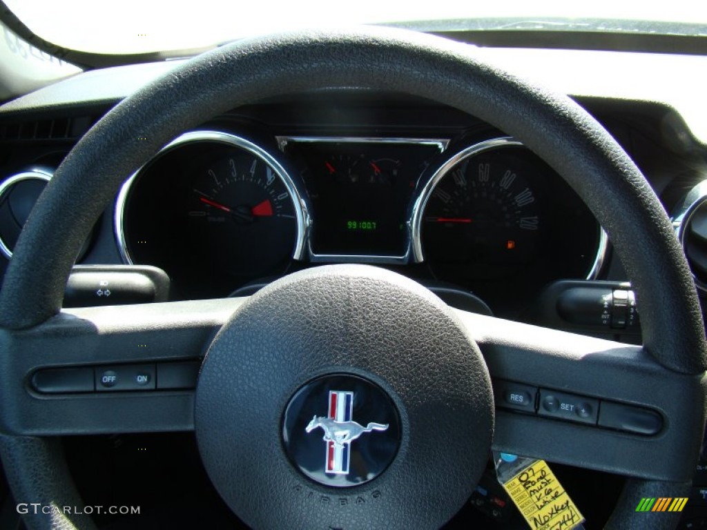 2007 Mustang V6 Premium Convertible - Performance White / Dark Charcoal photo #18