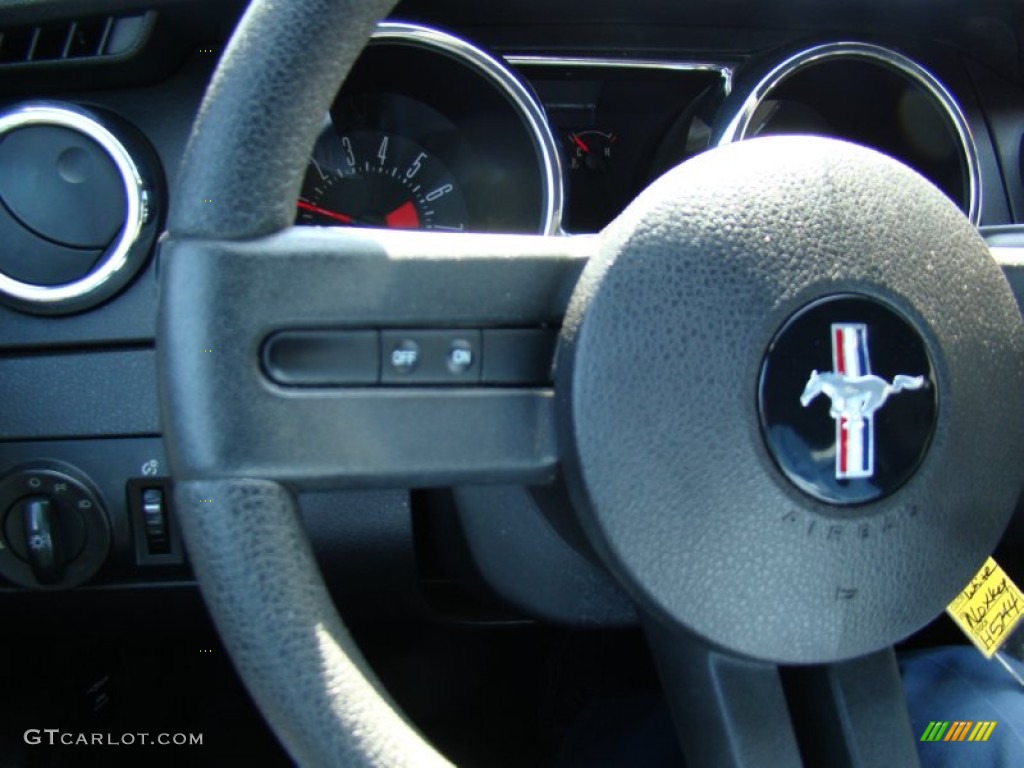 2007 Mustang V6 Premium Convertible - Performance White / Dark Charcoal photo #19