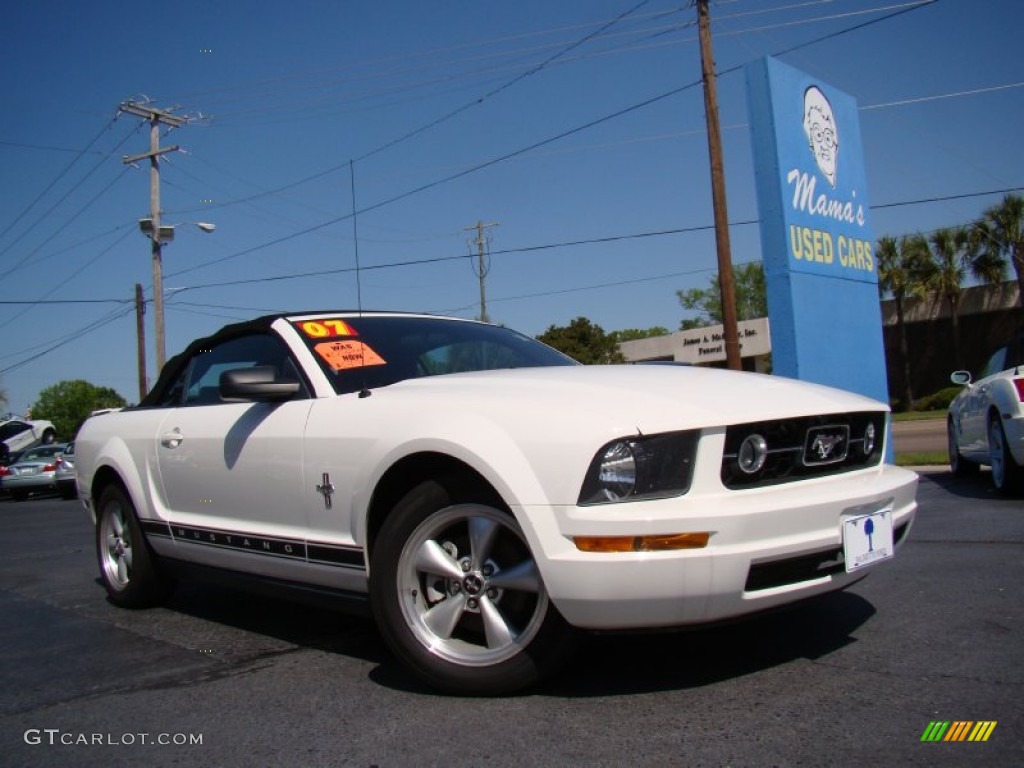 2007 Mustang V6 Premium Convertible - Performance White / Dark Charcoal photo #26