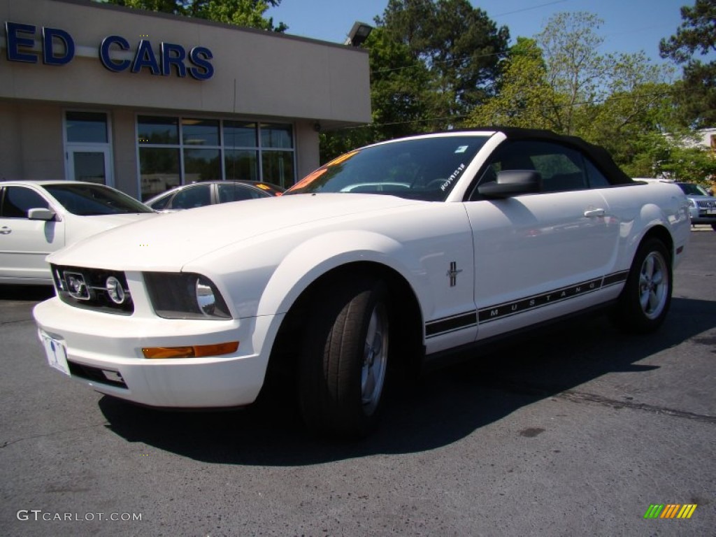 2007 Mustang V6 Premium Convertible - Performance White / Dark Charcoal photo #27