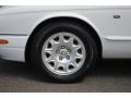 2000 Jaguar XJ XJ8 Wheel and Tire Photo