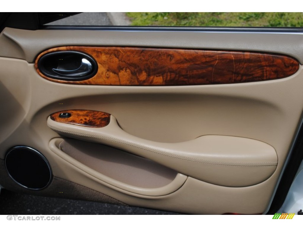 2000 Jaguar XJ XJ8 Cashmere Door Panel Photo #63634132