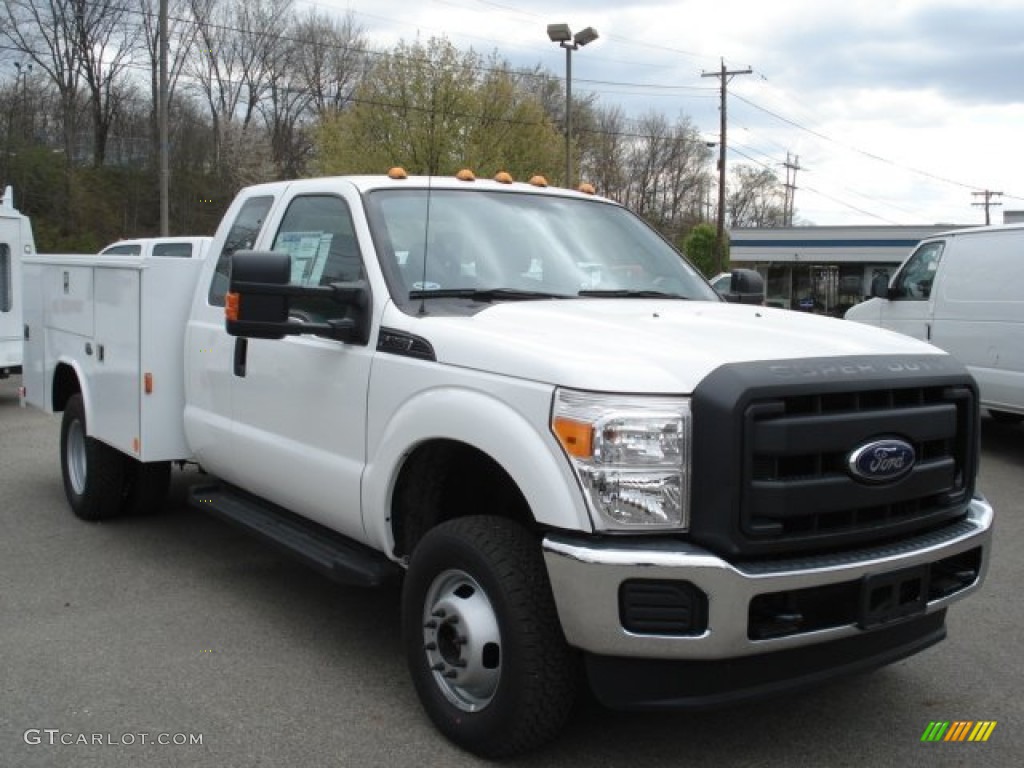 Oxford White 2012 Ford F350 Super Duty XL SuperCab 4x4 Commercial Exterior Photo #63636082