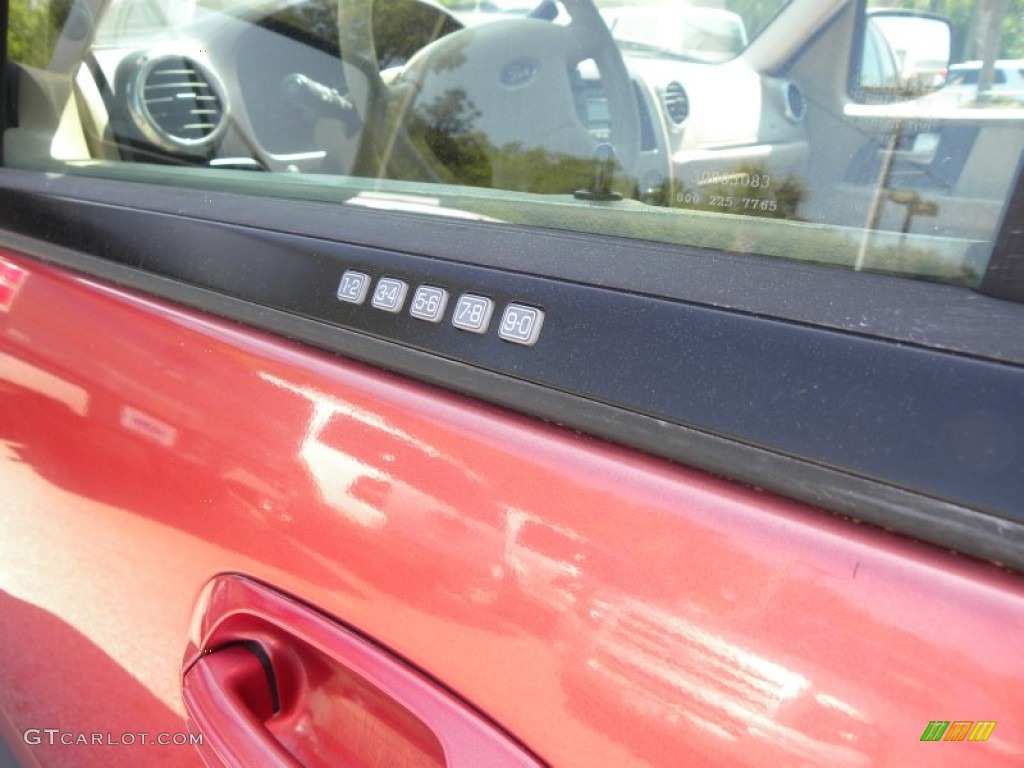 2003 Expedition XLT - Laser Red Tinted Metallic / Medium Parchment photo #21
