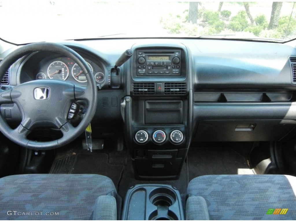 2002 Honda CR-V LX Black Dashboard Photo #63640267