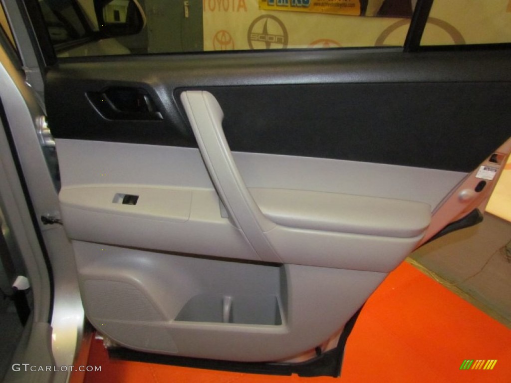 2009 Highlander V6 4WD - Classic Silver Metallic / Ash photo #25