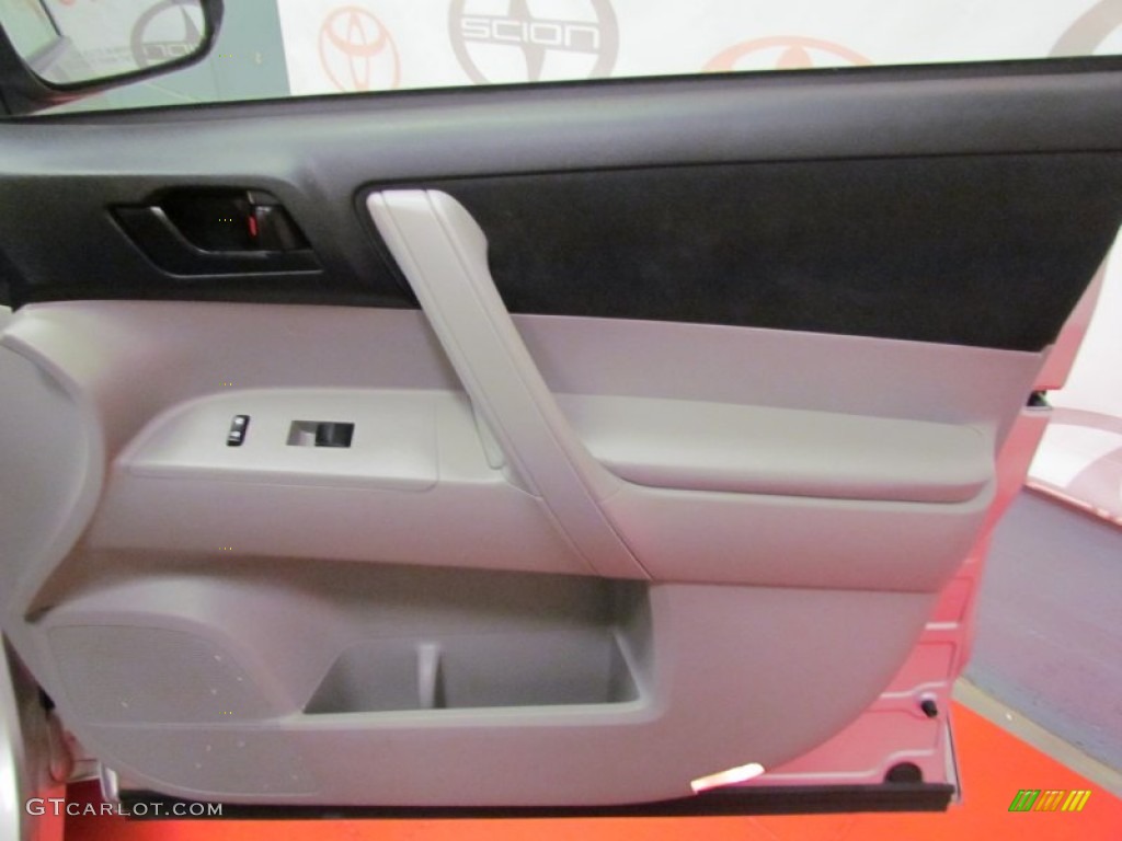 2009 Highlander V6 4WD - Classic Silver Metallic / Ash photo #27